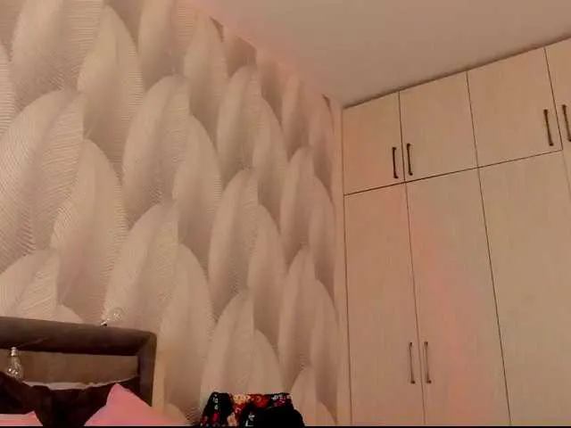 Live sex webcam photo for Bambiiiii #292339793