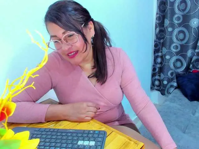 Live sex webcam photo for Barbara-1 #290831249