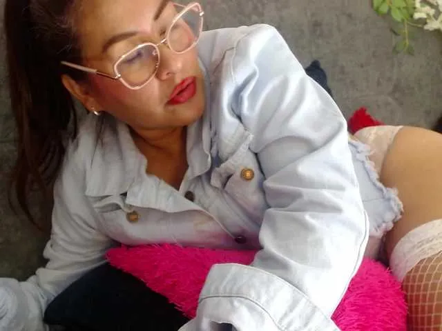 Live sex webcam photo for Barbara-1 #291062793