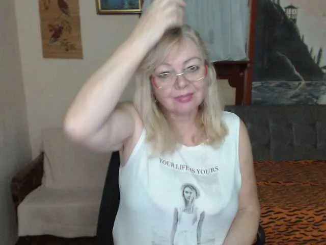 Live sex webcam photo for BarbaraBlondy #292380211