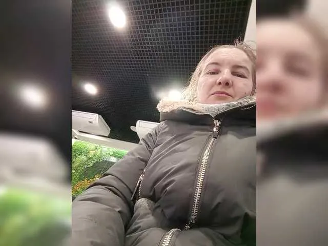 Live sex webcam photo for BarbiGirla #290532868