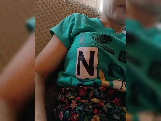 Live sex webcam photo for BarbiGirla #290826547