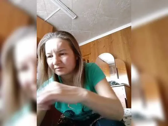 Live sex webcam photo for BarbiGirla #290907911