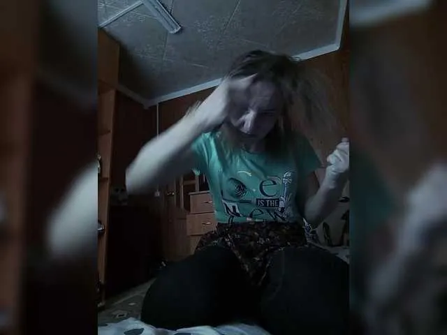 Live sex webcam photo for BarbiGirla #290983352