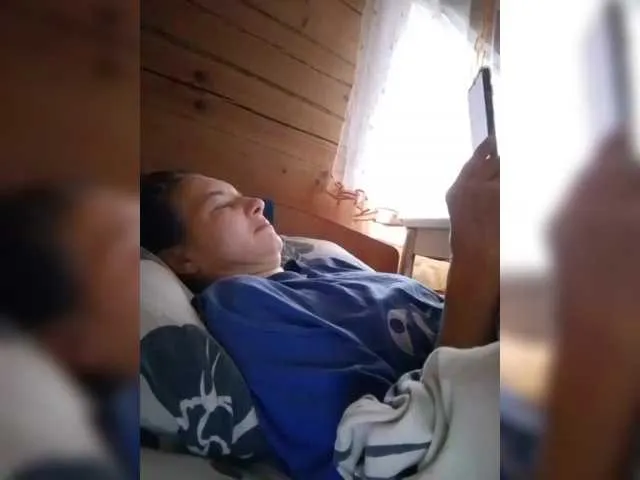 Live sex webcam photo for BarbiGirla #292205449