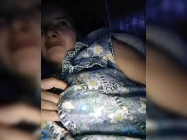 Live sex webcam photo for BarbiGirla #292284857