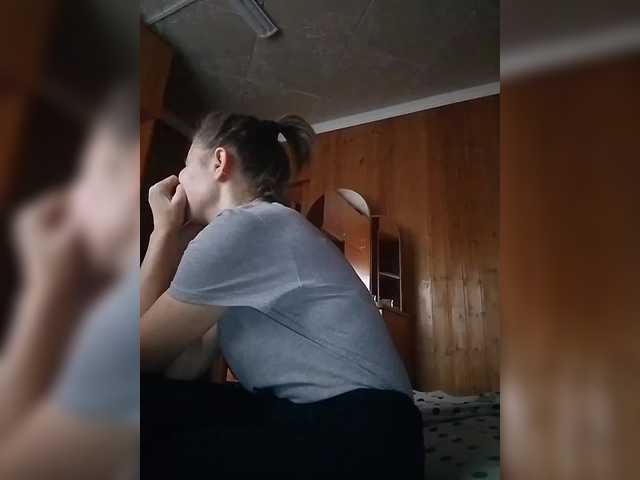 Live sex webcam photo for BarbiGirla #292407043