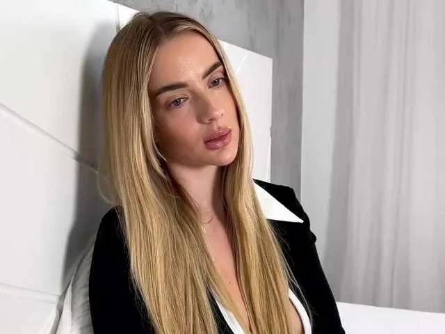 Live sex webcam photo for BarbieSize #291155160