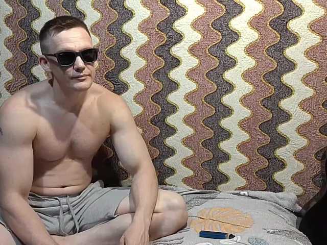 Live sex webcam photo for BasilioGir #291169075