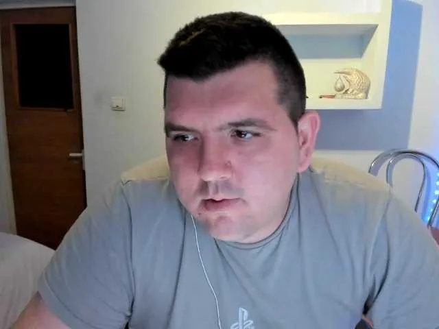 Live sex webcam photo for Basystem #288038040