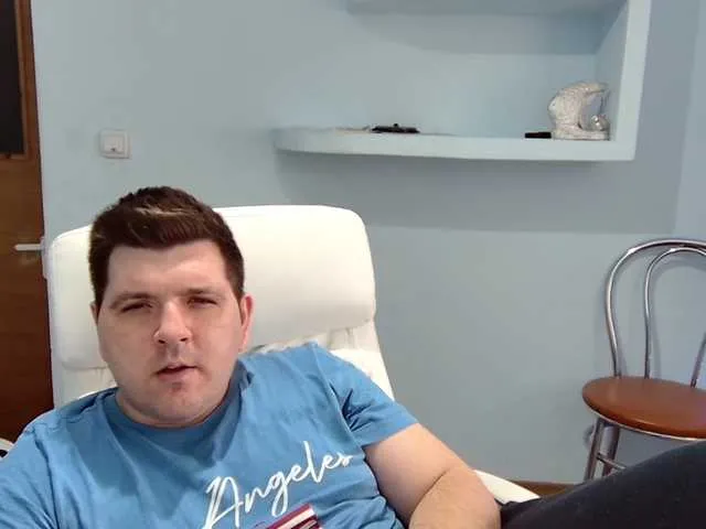 Live sex webcam photo for Basystem #290574187