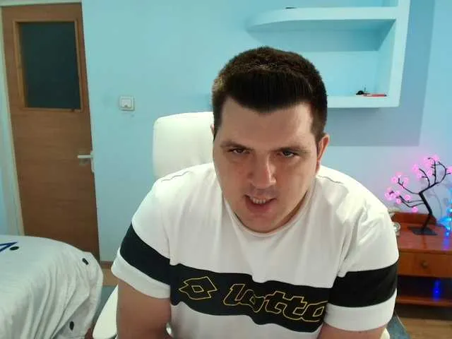 Live sex webcam photo for Basystem #291525689
