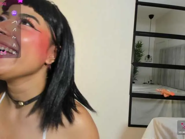 Live sex webcam photo for Bayonettaa #290378455