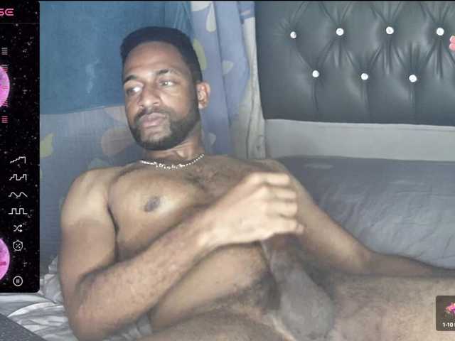 Live sex webcam photo for Bbcblackhot34 #277649141