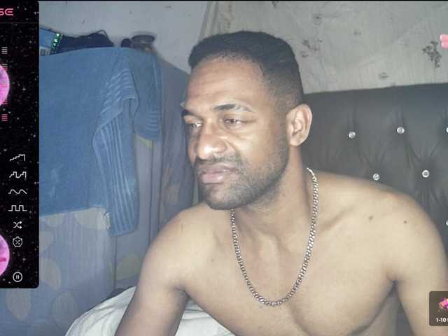 Live sex webcam photo for Bbcblackhot34 #277788801