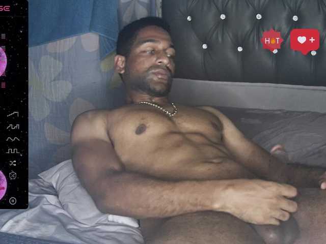 Live sex webcam photo for Bbcblackhot34 #277899658