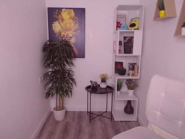 Live sex webcam photo for BeMyKing #273636225