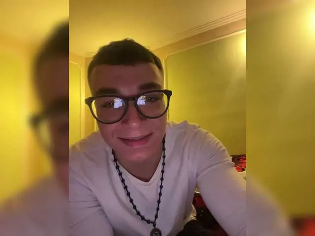 Live sex webcam photo for Beast00001 #290733459