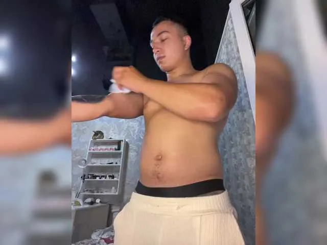 Live sex webcam photo for Beast00001 #291806887