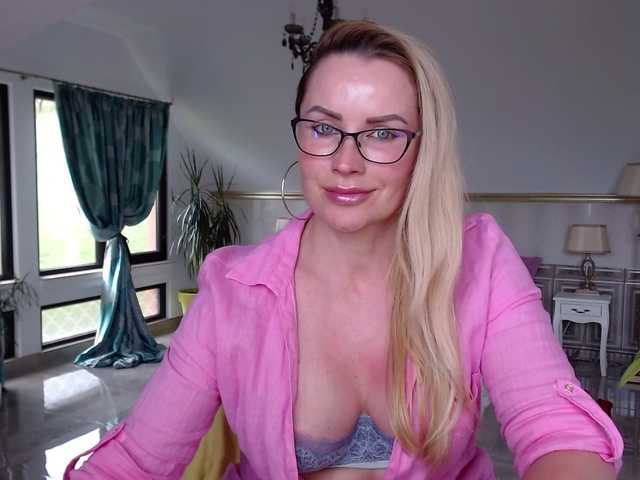 Live sex webcam photo for Beatrice2020 #273188649