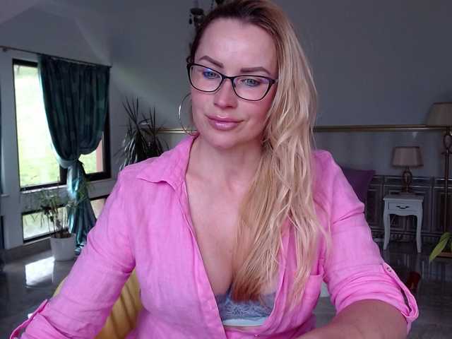 Live sex webcam photo for Beatrice2020 #273271572