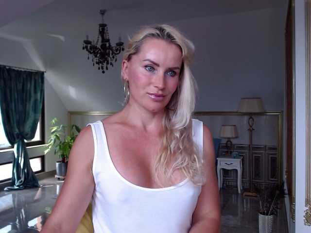 Live sex webcam photo for Beatrice2020 #274532414