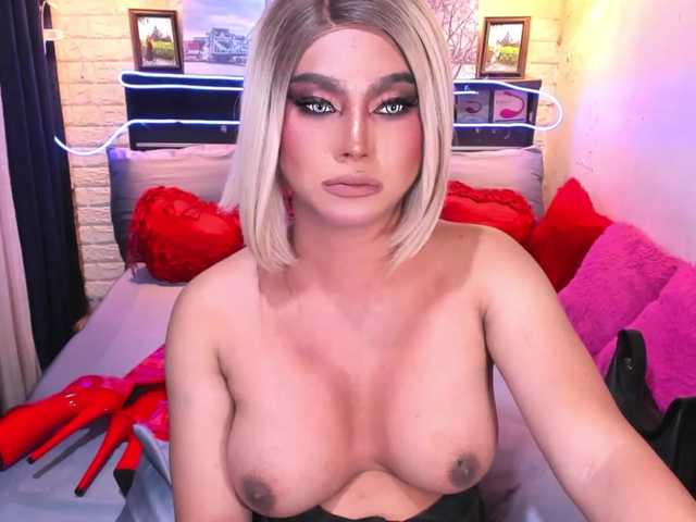 Live sex webcam photo for BeautifulStrangerts #290995545