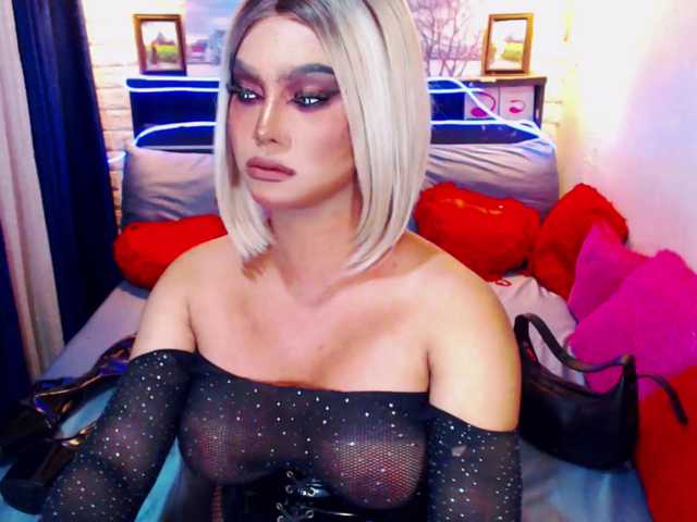 Live sex webcam photo for BeautifulStrangerts #291208969