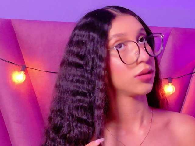 Live sex webcam photo for Beautifulskinny18 #291421650