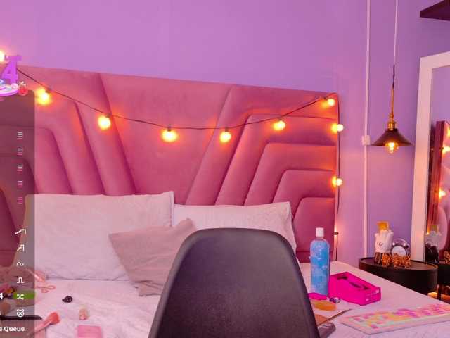 Live sex webcam photo for Beautifulskinny18 #291670887