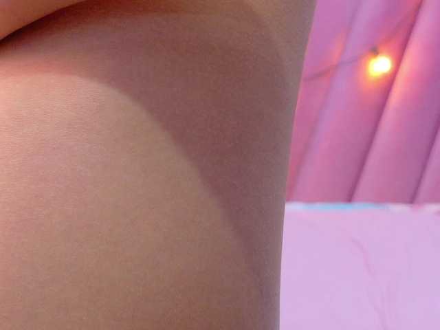 Live sex webcam photo for Beautifulskinny18 #292372204