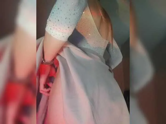 Live sex webcam photo for BeautyTriple #290468497