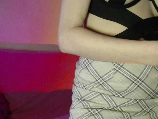 Live sex webcam photo for BeautyTriple #290775134