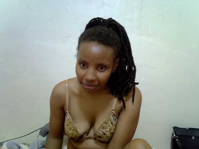 Live sex webcam photo for Beautyjaya3 #293792953