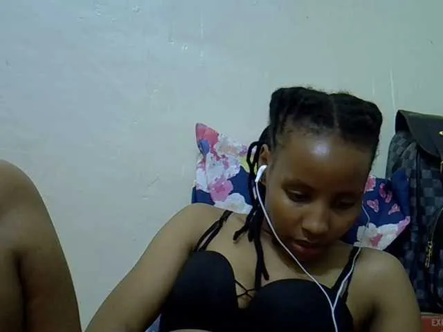 Live sex webcam photo for Beautyjaya3 #293926147