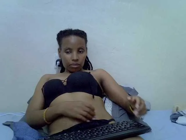 Live sex webcam photo for Beautyjaya3 #294082431
