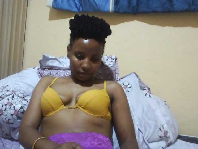 Live sex webcam photo for Beautyjaya3 #294203841