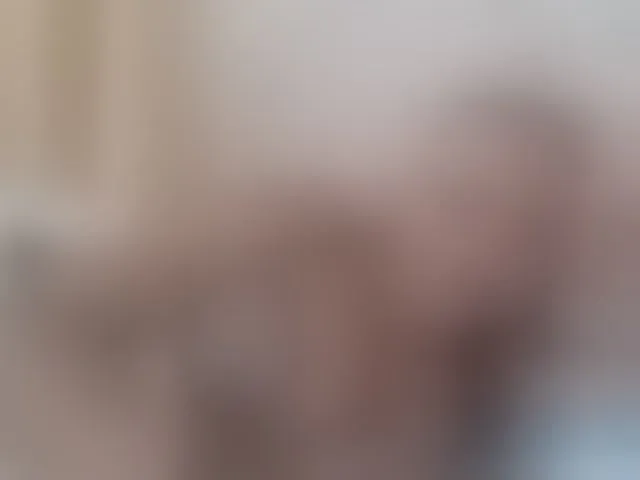 Live sex webcam photo for Beautystar12 #292561315