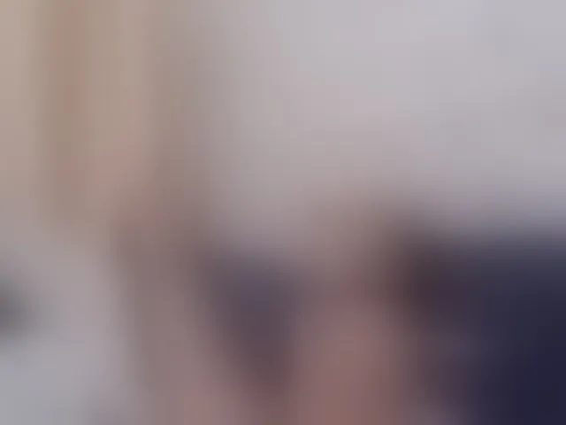 Live sex webcam photo for Beautystar12 #292650854