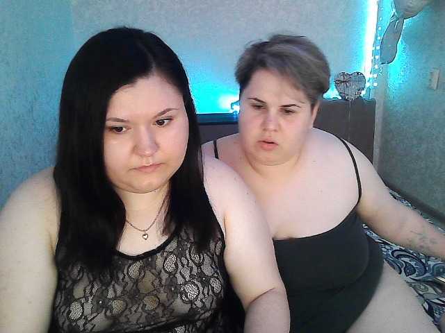 Live sex webcam photo for BeckyAndEllen #275516572