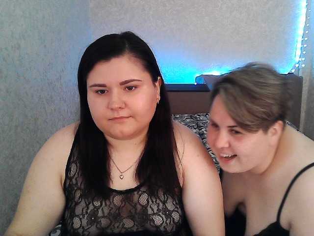 Live sex webcam photo for BeckyAndEllen #275932627