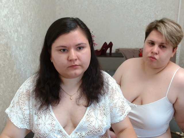 Live sex webcam photo for BeckyAndEllen #276107460