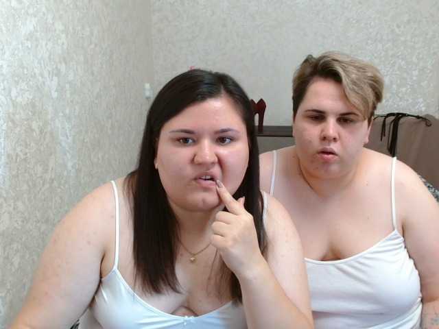 Live sex webcam photo for BeckyAndEllen #276122640