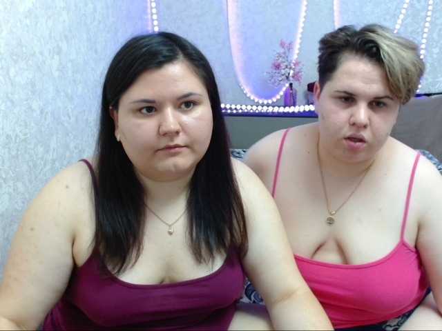 Live sex webcam photo for BeckyAndEllen #276369150