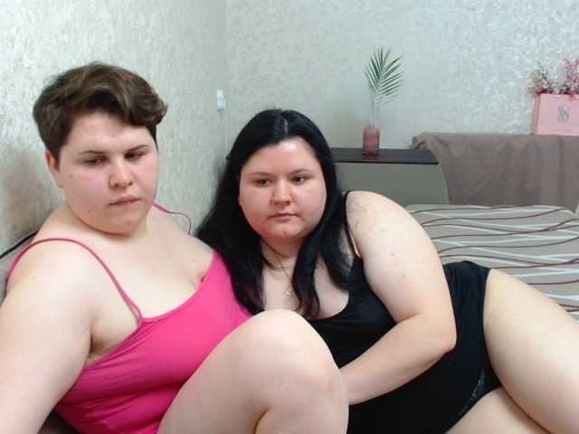 Live sex webcam photo for BeckyAndEllen #277516515