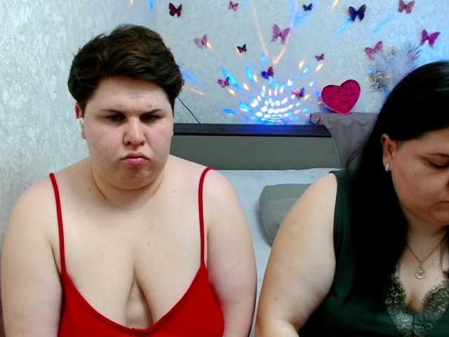 Live sex webcam photo for BeckyAndEllen #290915303
