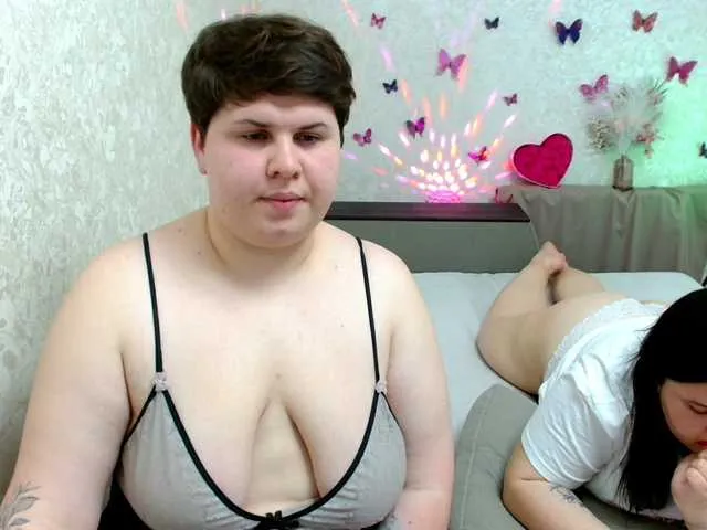 Live sex webcam photo for BeckyAndEllen #291070652