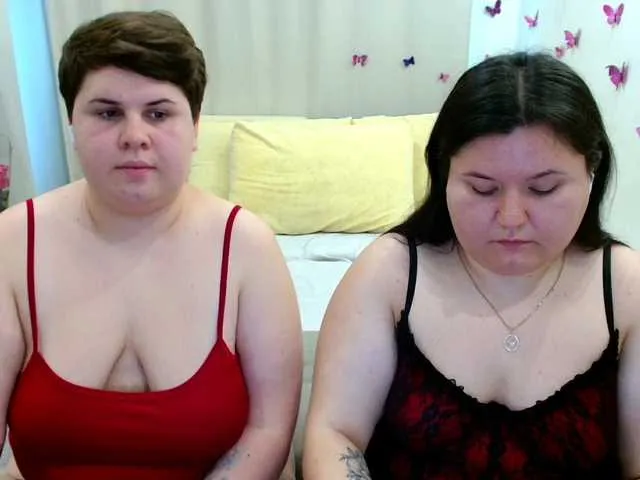 Live sex webcam photo for BeckyAndEllen #292034257