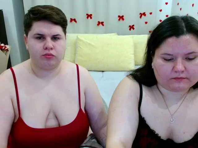Live sex webcam photo for BeckyAndEllen #292171715