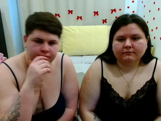 Live sex webcam photo for BeckyAndEllen #292183808